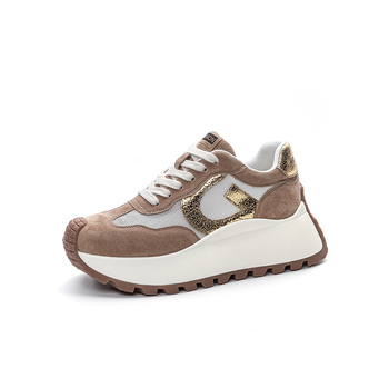 BRYX női platformcipő - 6–8 cm-es magasított sarok, légáteresztő hálós felsőrész, PU talpbetét, elülső pántos zárás