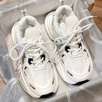 Női casual sportcipők vastag talppal, hálós felsőrésszel, gumitalppal, alacsony boka, előre fűzőzár, 3–5 cm sarokmagasság