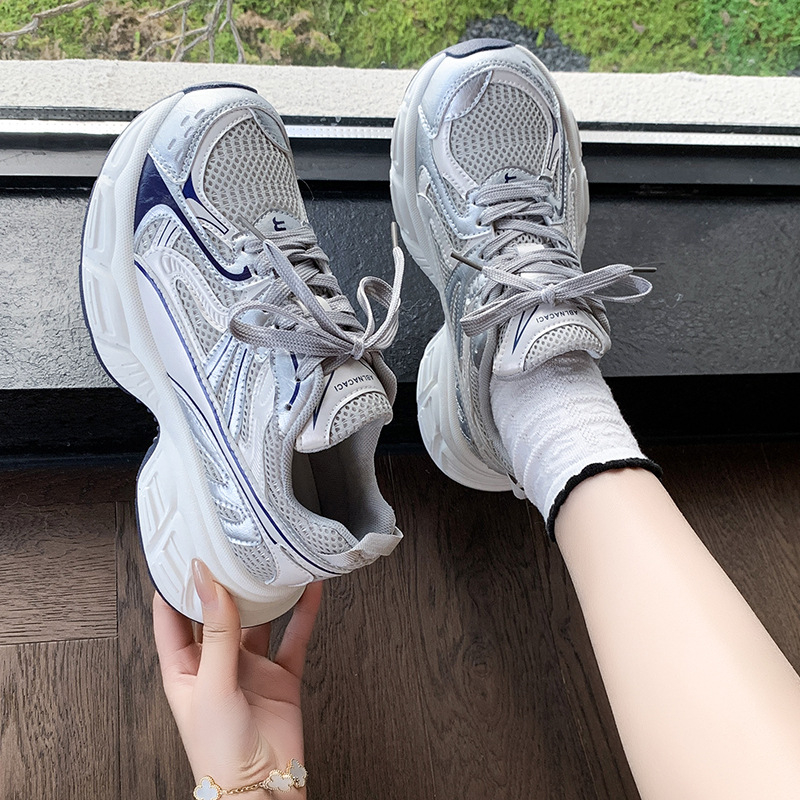 Дамски маратонки с дебела подметка за повдигане na височината — леки, дишащи, противохлъзгащи, с връзки