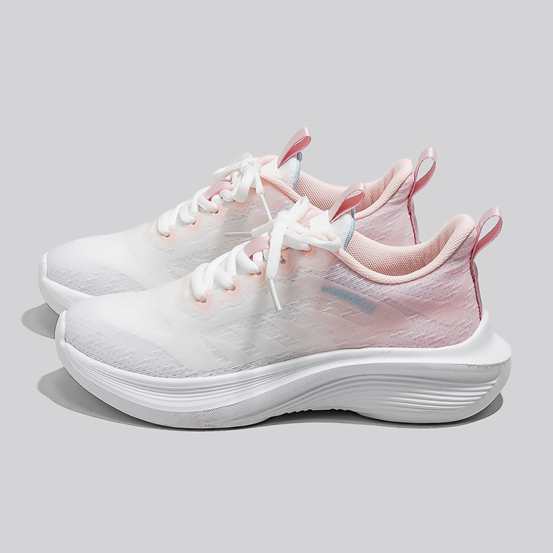 Futócipők légáteresztő felsőrésszel, ultrakönnyű dizájn, fűzős zárás (Légáteresztő felső; belső textile talpbetét; műanyag talp; sarokmagasság 3-5 cm)