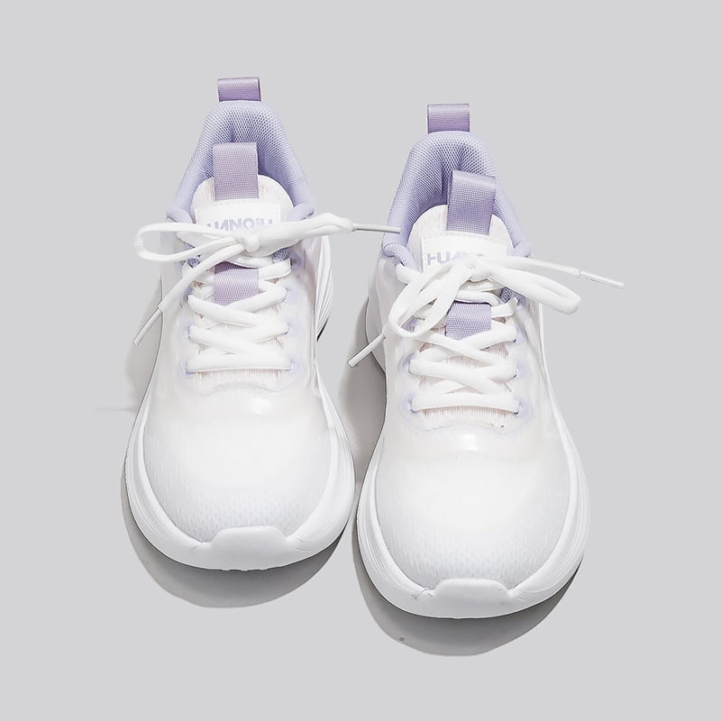 Futócipők légáteresztő felsőrésszel, ultrakönnyű dizájn, fűzős zárás (Légáteresztő felső; belső textile talpbetét; műanyag talp; sarokmagasság 3-5 cm)