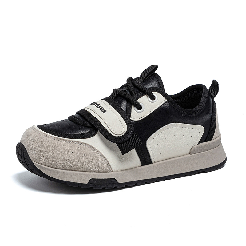 Дамски къси спортни обувки за тренировки с кръгъл нос, нисък глезен, горна част от раздвоена кожа, гумена подметка, закопчаване отпред.