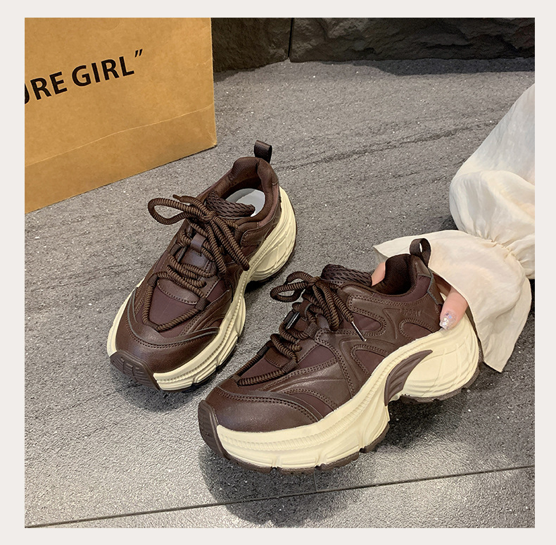 Ženske tenisice tipa dad shoes s platformom – PU gornji dio, gumena podloga, 3-5 cm debeli potpet, prednje vezanje, mrežasta unutrašnjost