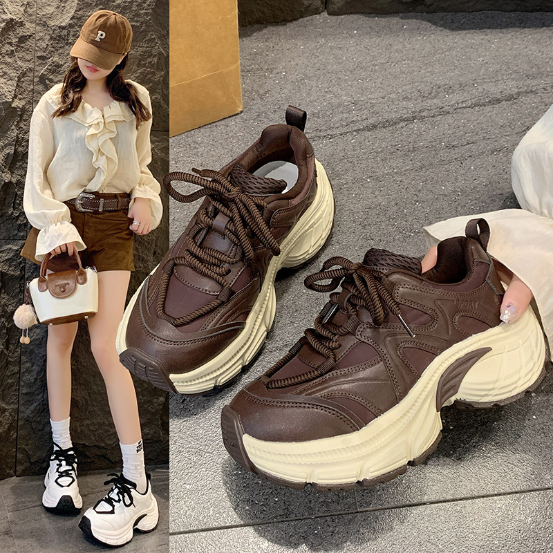 Ženske tenisice tipa dad shoes s platformom – PU gornji dio, gumena podloga, 3-5 cm debeli potpet, prednje vezanje, mrežasta unutrašnjost
