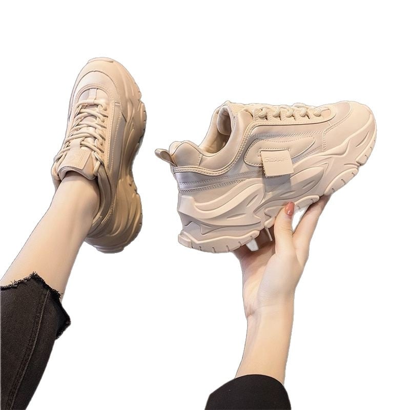 Dámske tenisky inšpirované Forrest Gump, špičatý nos, nízky vrch, šnúrky, vrchný materiál z kože prvej triedy, gumová podrážka, funkcia proti zápachu