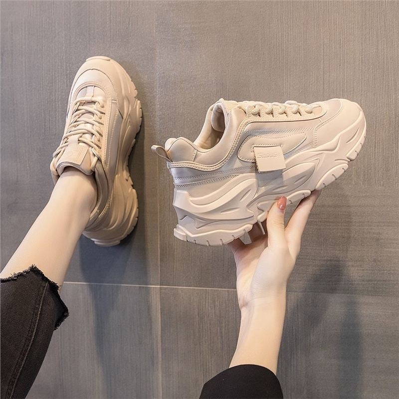 Dámske tenisky inšpirované Forrest Gump, špičatý nos, nízky vrch, šnúrky, vrchný materiál z kože prvej triedy, gumová podrážka, funkcia proti zápachu