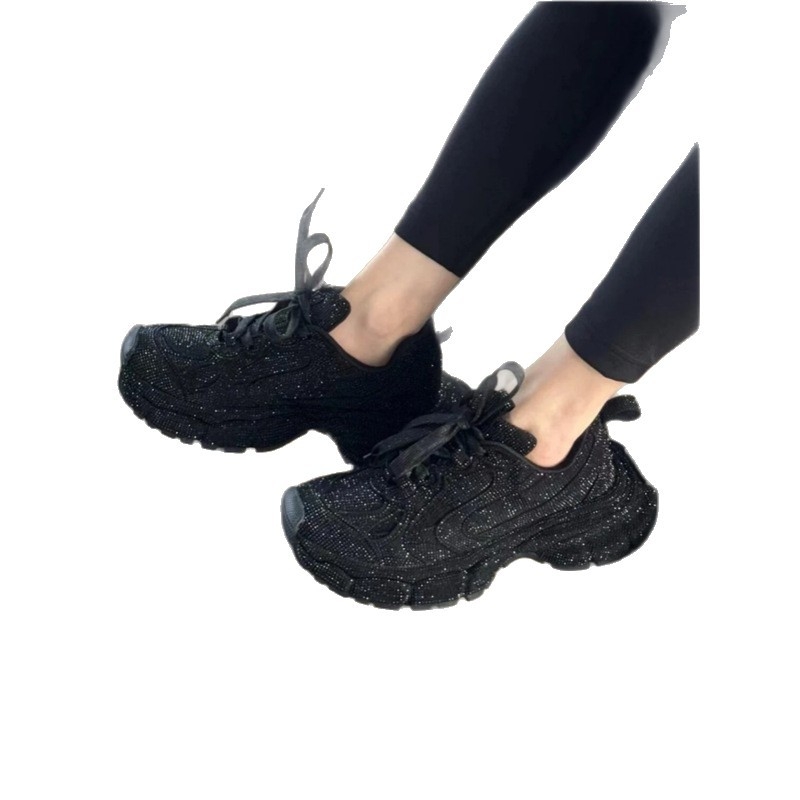 Ženske tenisice s kristalima u stilu dad sneakers, prozračni gornji dio od mreže, debela potplata, vezanje