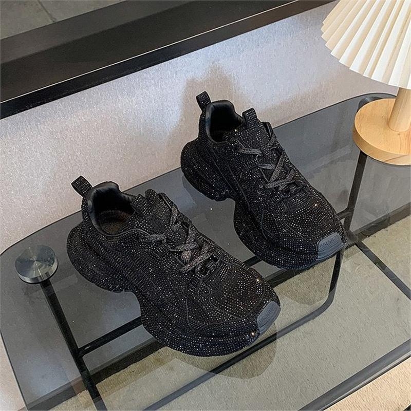 Ženske tenisice s kristalima u stilu dad sneakers, prozračni gornji dio od mreže, debela potplata, vezanje