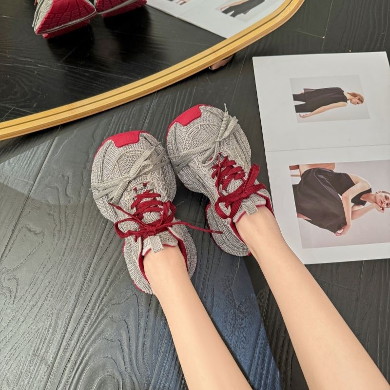 Ženske tenisice s kristalima u stilu dad sneakers, prozračni gornji dio od mreže, debela potplata, vezanje