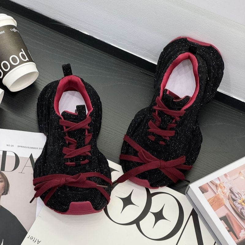 Ženske tenisice s kristalima u stilu dad sneakers, prozračni gornji dio od mreže, debela potplata, vezanje