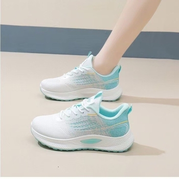 Ženske tenisice s Flyknit gornjim dijelom, lagane i prozračne, prednje vezivanje, niski vrh, EVA uložak