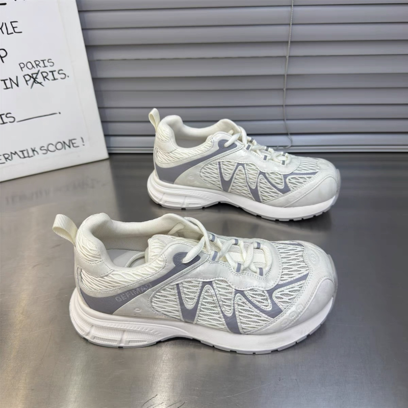Ženske tenisice tip dad shoes s gornjim dijelom od raffije, debeli đon, vezanje, niski gležanj, gumeni đon
