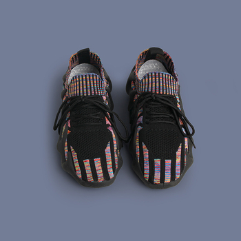 Unisex Flyknit tenisice s prozračnim i laganim vrhom; EVA uložak; plastični potplat; kamuflažni uzorak.