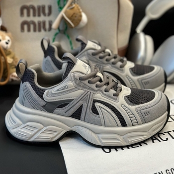 Ženske tenisice, dad shoes stil, visoki gornji dio 3–7 cm, vezanje, gumena potplata, EVA uložak