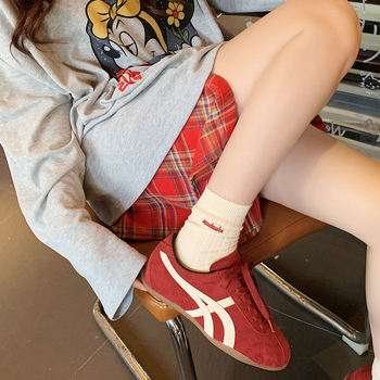 Ежедневни дамски обувки с горна част от кравешки велур, дебела подметка, връзки, дишаща мрежеста подплата, стелка от свинска кожа, гумена подметка