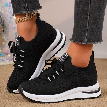 Ženské športové casual tenisky s vrchnou časťou z plátna, gumená podrážka z plastu, nízka päta 1–3 cm, priedušná stielka