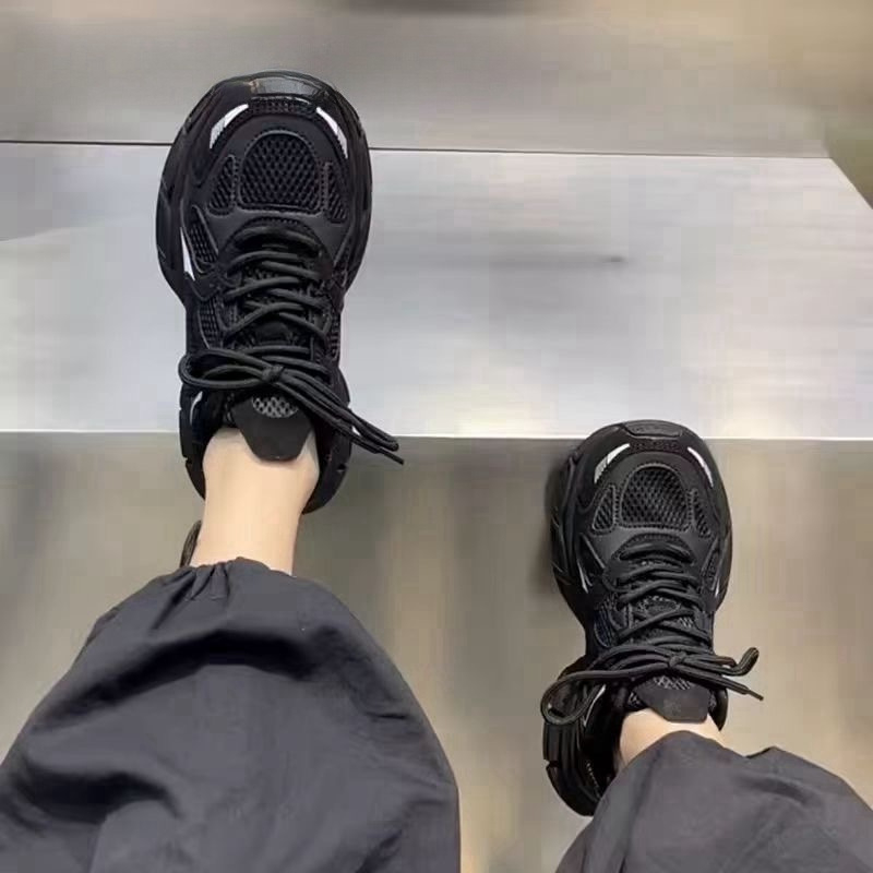 Dad shoes stiilis sportlikud tossud ümmarguse ninaga, PU ülaosa, kummist talla, ristpaelte sulgemine