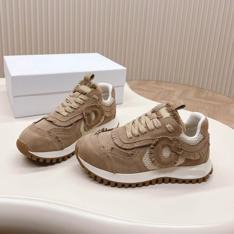 Nahast tossud Forrest Gump stiilis, ümar varvas, paeltega kinnituv, paks platvormitall, kummist talla