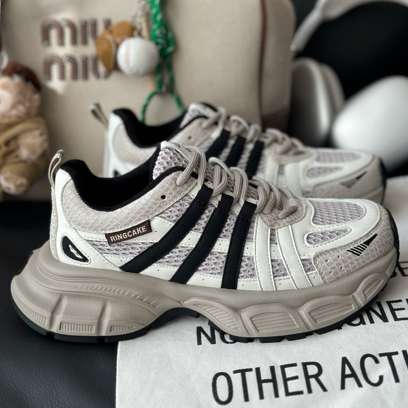 Ženske tenisice Dad Shoes od kože goveda, gornji dio od kože, unutarnja podstava od velura, prednje vezanje, zaobljeni nos, 3–5 cm visina pete, gumeni potplat, ulošak od prirodne kože