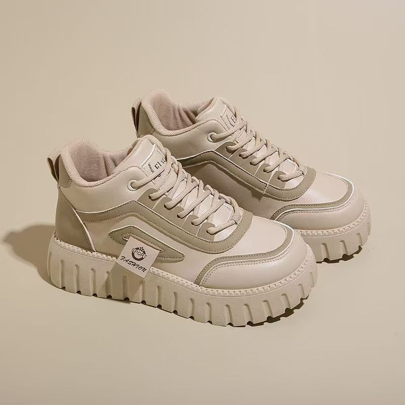 Naistele spordijalatsid PU ülaosaga, PU sisetald, kummist välistald, kontsa kõrgus 3-5 cm, süstimise teel vormitud tald