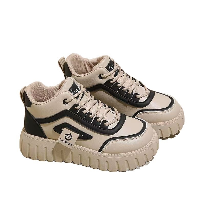 Naistele spordijalatsid PU ülaosaga, PU sisetald, kummist välistald, kontsa kõrgus 3-5 cm, süstimise teel vormitud tald