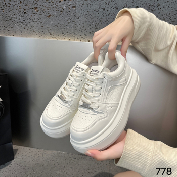 Ženske casual tenisice od prave kože – niski gornji dio, okrugli vrh, vezanje, debeli đon 3–5 cm