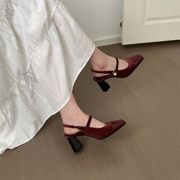 Dámske sandále s štvorcovým nosom a zadným otvorom, PU vrchná časť, gumová podrážka, stredný podpätok 3-6 cm, korejský štýl, zapínanie elastickou páskou, jar 2025