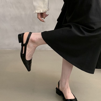 Dámske sandále z PU kože s ostrou špičkou, nízky štvorcový podpätok, spona, korejský štýl, jeseň 2024