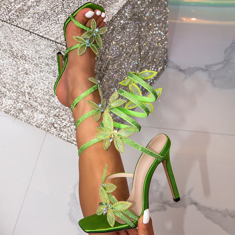 Rimske sandale sa zmijskim trakom, otvoreni prst, rhinestones i mašna, gradski stil; gornji dio PU, đon PU, kvadratni vrh, visina pete iznad 8 cm, uski potpetica
