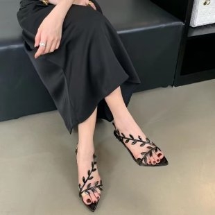 Sandale cu bretea, partea superioară din PU, vârf ascuțit, toc subțire 6–8 cm