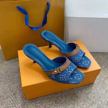 Sandale dama cu bretea unica si deget deschis - varf patrat, toc kitten 3-6 cm, exterior: piele de vițel primă calitate, interior: piele de oaie