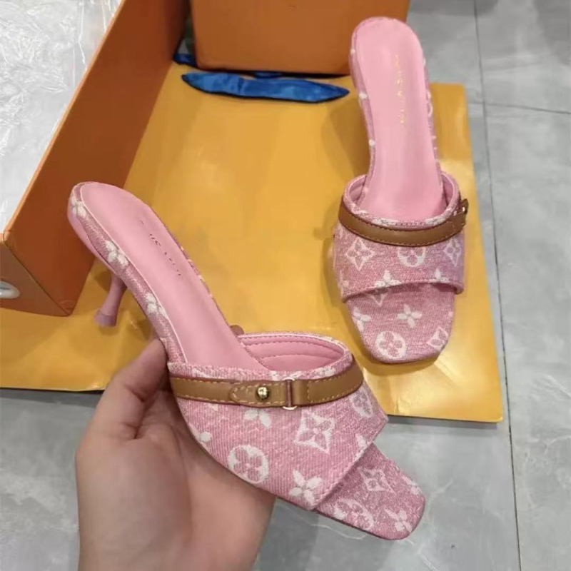 Sandale dama cu bretea unica si deget deschis - varf patrat, toc kitten 3-6 cm, exterior: piele de vițel primă calitate, interior: piele de oaie