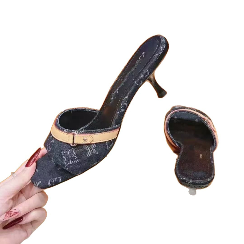 Sandale dama cu bretea unica si deget deschis - varf patrat, toc kitten 3-6 cm, exterior: piele de vițel primă calitate, interior: piele de oaie