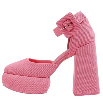 Mary Jane cipele s denim gornjim dijelom, okrugli nos, kopča, visoka pet 6–8 cm, potplat injekcijski oblikovan