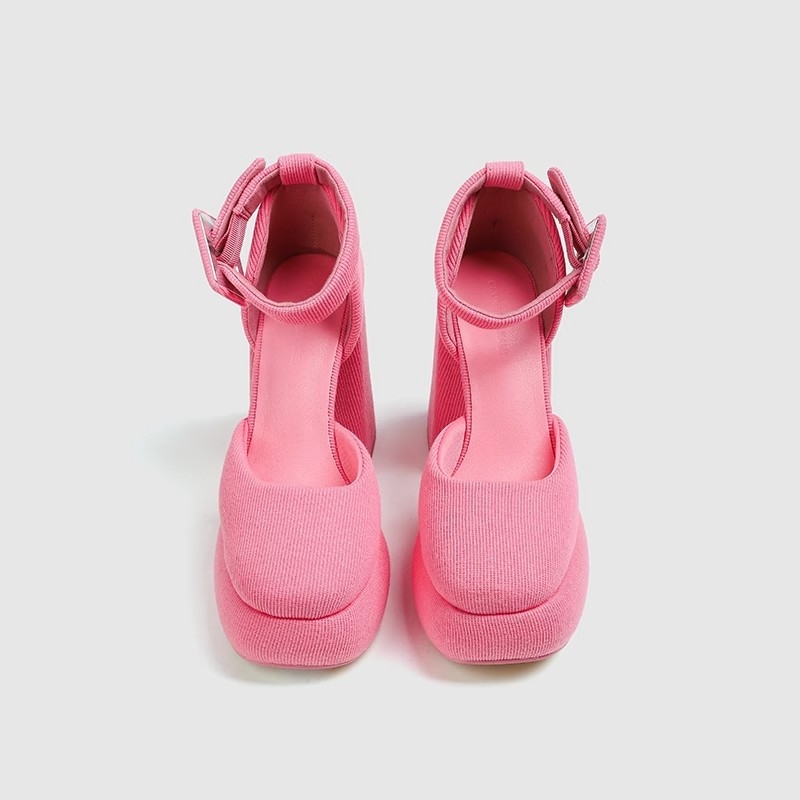 Mary Jane cipele s denim gornjim dijelom, okrugli nos, kopča, visoka pet 6–8 cm, potplat injekcijski oblikovan