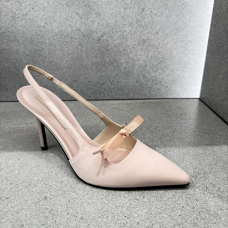 Ženske satenske sandale s mašnicom, 6–8 cm visok pet, špičast nos