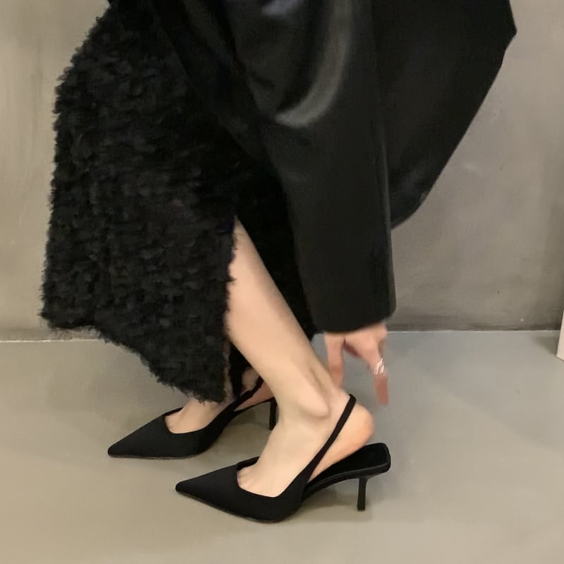 Sandale s trakama, oštar nos, tanak potpetica 6–8 cm, microfiber gornji dio, elastična traka