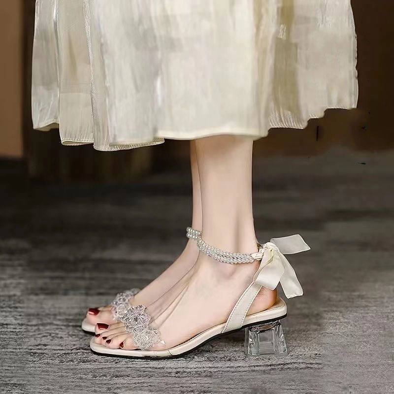 Sandale Pearl Mary Jane cu barete, partea superioară din țesătură nețesută, vârf pătrat, toc gros 3–6 cm, talpă din cauciuc, închidere cu cataramă