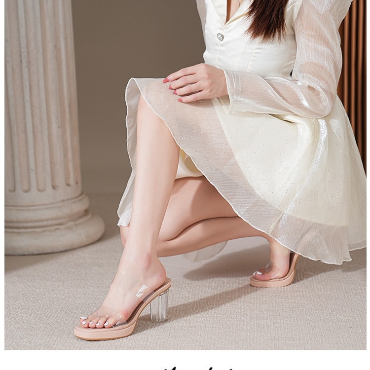 Sandále s remienkami, vršok z mikrovlákna, štvorcový nos, hrubý vysoký podpätok nad 8 cm, gumová podrážka