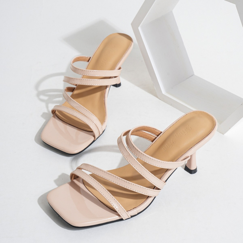 Sandale feminine cu bretea simplă, toc 7 cm, vârf pătrat, stil roman; partea superioară și interiorul din super fiber