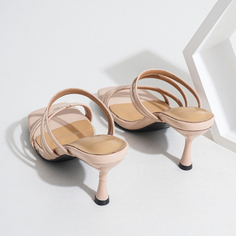 Sandale feminine cu bretea simplă, toc 7 cm, vârf pătrat, stil roman; partea superioară și interiorul din super fiber