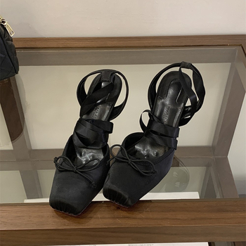 Pantofi femei cu curea la gleznă, vârf ascuțit, toc subțire 6-8 cm, branț din microfibră, talpă PU