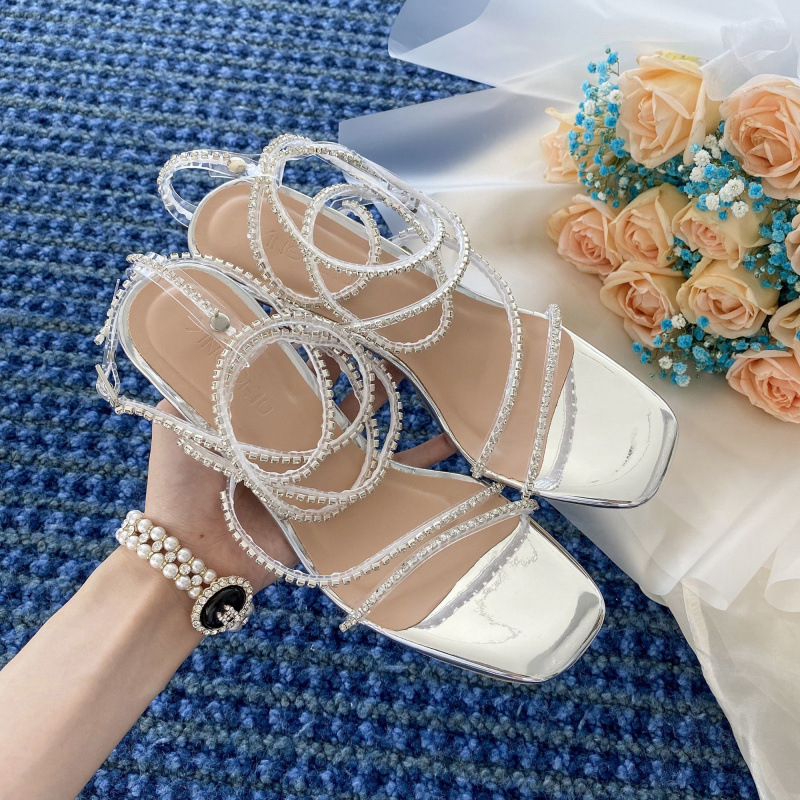 Plažne sandale od poliestera, četvrtasti vrh, 3–6 cm visina peta, kopča