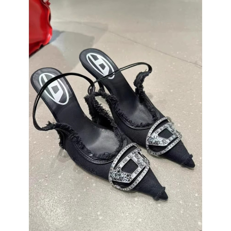 Sandale s oštrim vrhom i logom, otvorenim zadnjim dijelom, pet 3–6 cm, gornji materijal: super vlakno, unutarnji materijal: sintetička koža, potplat: guma