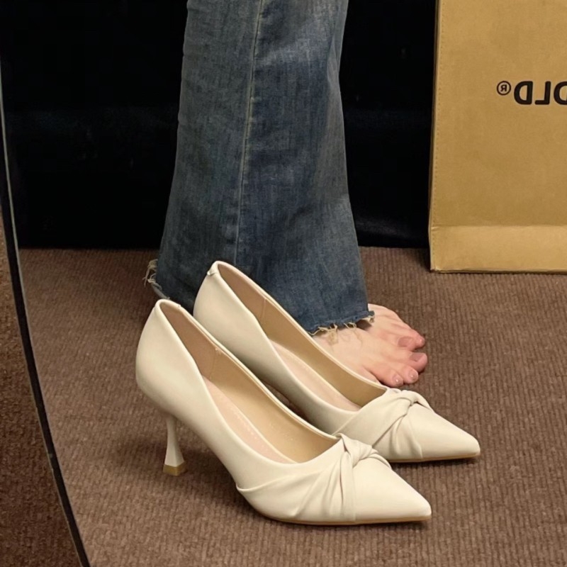 Ženske cipele s oštrim vrhom i visokim petom - PU gornji dio, unutarnja od mikrovlaknastog kože, gumeni potplat