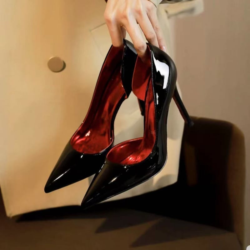 Női magas sarkú cipő | Négyszögletes orr | PU felső rész | Gumírozott talp | Vékony sarok (>8 cm)