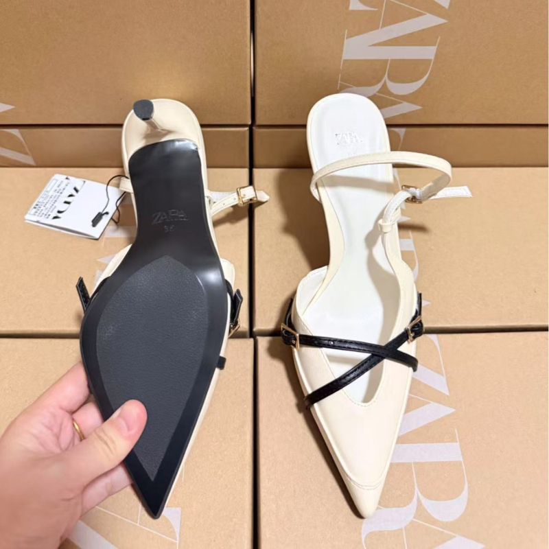 Női lakk bőrből készült magassarkú cipő, hegyes orrú, keresztpántos csatokkal, vékony sarok 6–8 cm