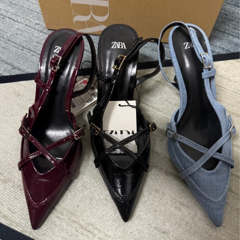 Női nyitott sarkú papucs PU felsőrésszel, egyvonalas csattal, 6–8 cm magas sarkú, gumi talp