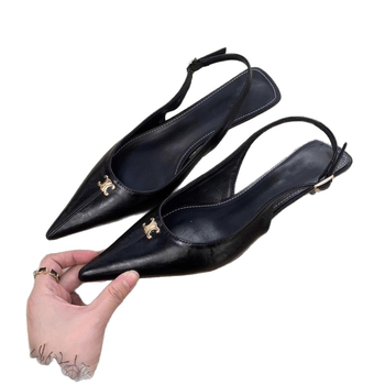 Női egypántos szandálok, hegyes orr, vékony sarka, PU felsőrész, gumi talp, középső sarok 3-6 cm, csat