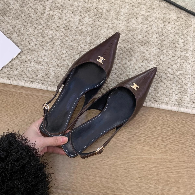 Női egypántos szandálok, hegyes orr, vékony sarka, PU felsőrész, gumi talp, középső sarok 3-6 cm, csat